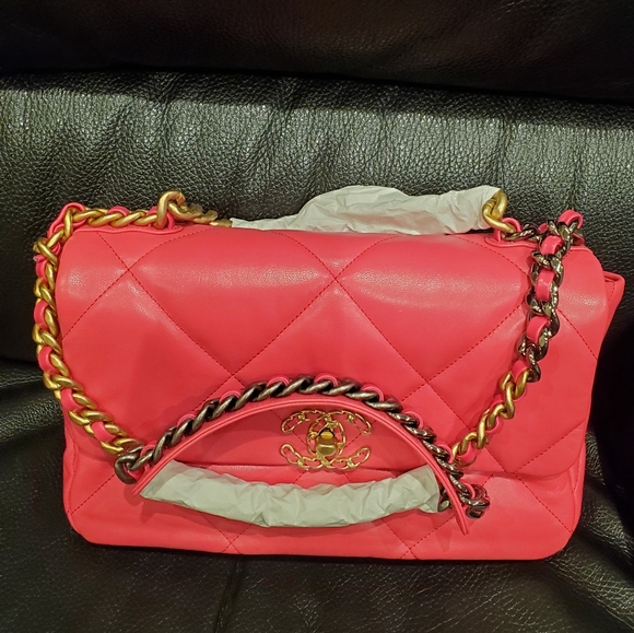 Chanel -- 19 Large Flap Bag - Picture 5 of 16
